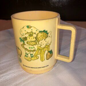 Vintage 80s American Greetings Strawberry Shortcake plastic child's mug